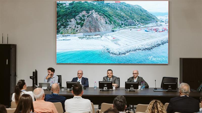 Retelit stellt Machbarkeitsstudien­ergebnisse des Projekts „Magna Grecia Cable“ vor – neue digitale Unterwasserkabel­infrastruktur zwischen Italien und Griechenland
